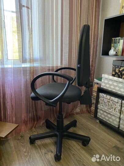 Компьютерное кресло