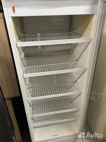 Холодильники со стеклом витринные
