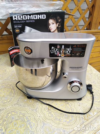 Кухонная машина Redmond RKM-4030