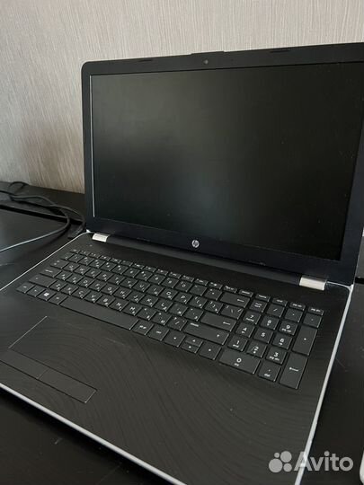 Ноутбук HP 15-bw065ur