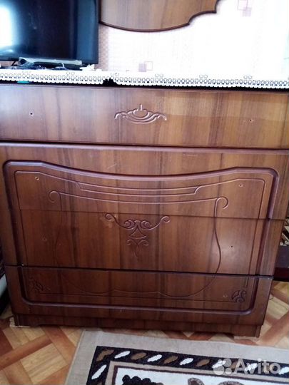 Комод и зеркало