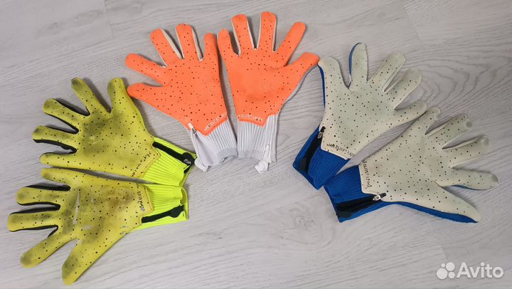 Профессиональные вратарские перчатки Puma Future