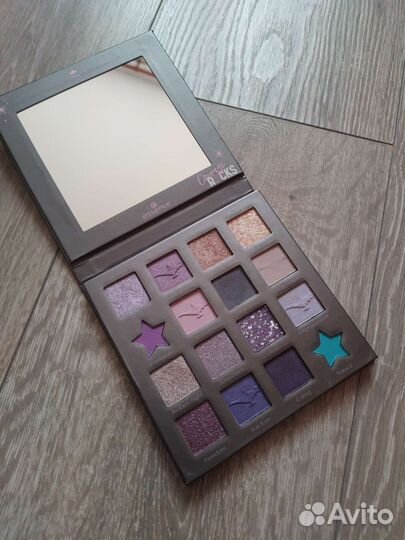 Палетки теней Disney Essence и Catrice