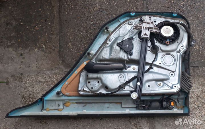 Обшивка двери задней левой Volkswagen Bora 1J