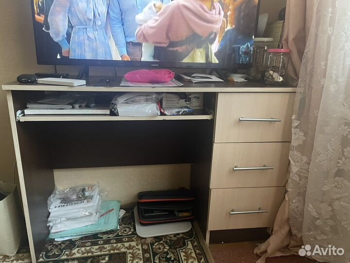 Стол компьютерный