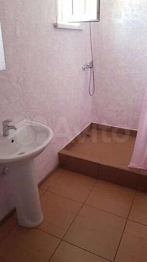 Комната 15 м² в 2-к., 1/1 эт.