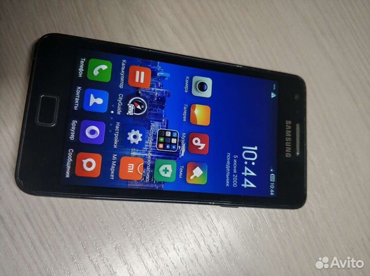 Samsung Galaxy S II GT-I9100, 16 ГБ