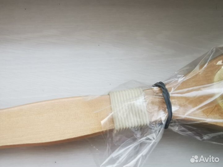 Двусторонняя щетка для сухого массажа новая