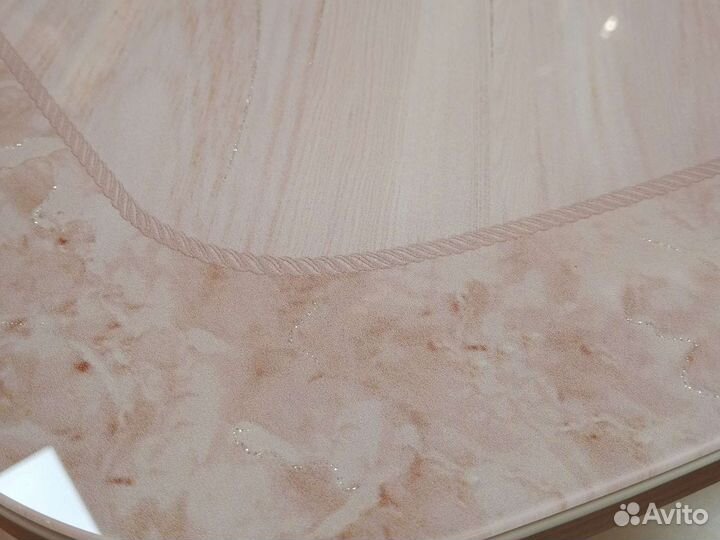 Столы и стулья