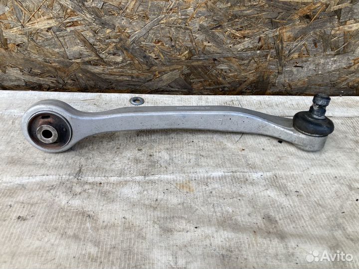 Рычаг передний верхний левый Audi A6 C6