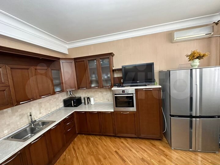 4-к. квартира, 132,3 м², 7/9 эт.