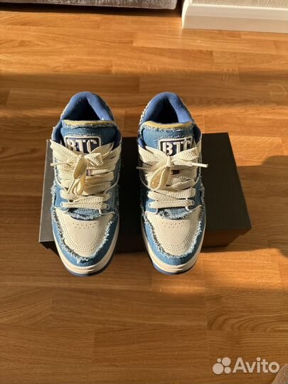 Кроссовки женские на 40 размер