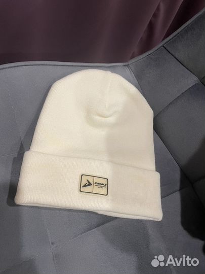 Совершенно новая шляпа