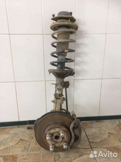 Стойки передние, задние на Hyundai Gitz