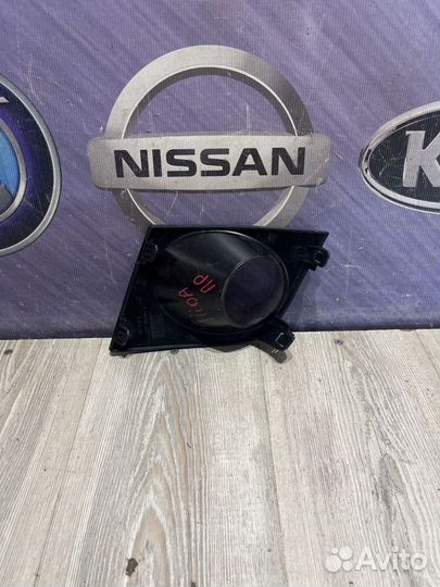 Оправа накладка птф туманки Nissan tiida Прав