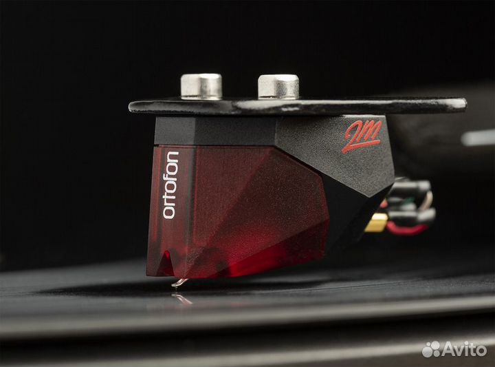 Pro-Ject Debut Carbon EVO (2M Red) Satin Yellow