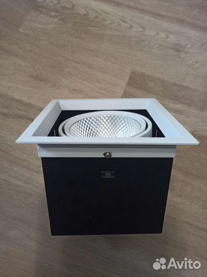 Светильник светодиодный встраиваемый карданный