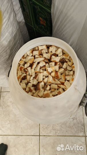 Сушеный хлеб для животных