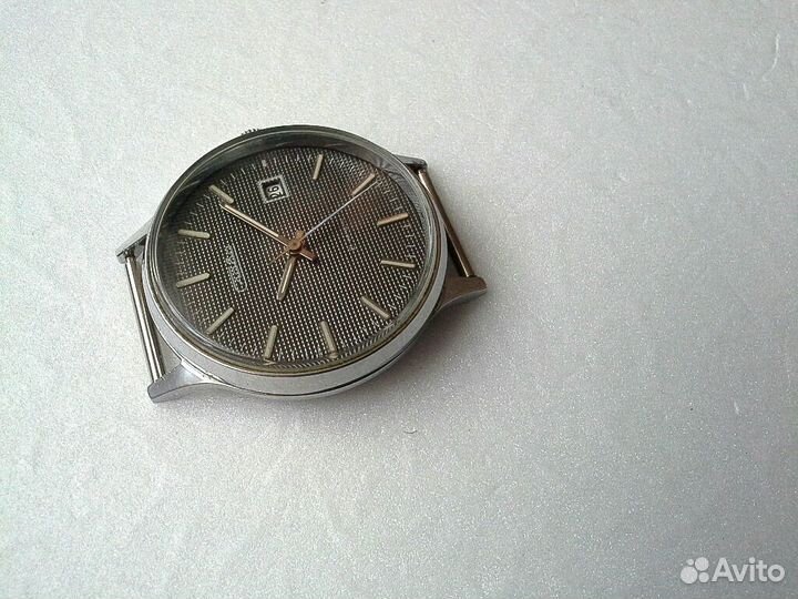 Часы Слава СССР. Гильоше. Механика