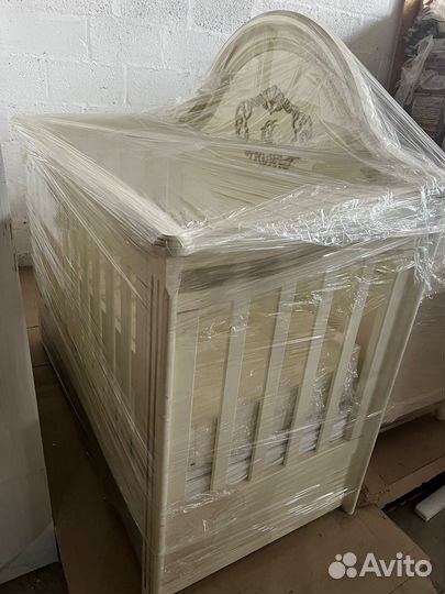 Детская кровать с комодом 2шт