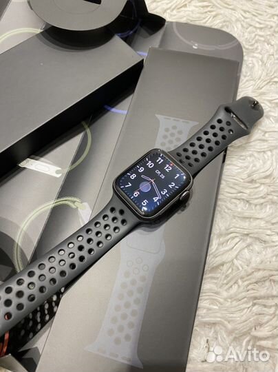 Apple watch SE 44 mm