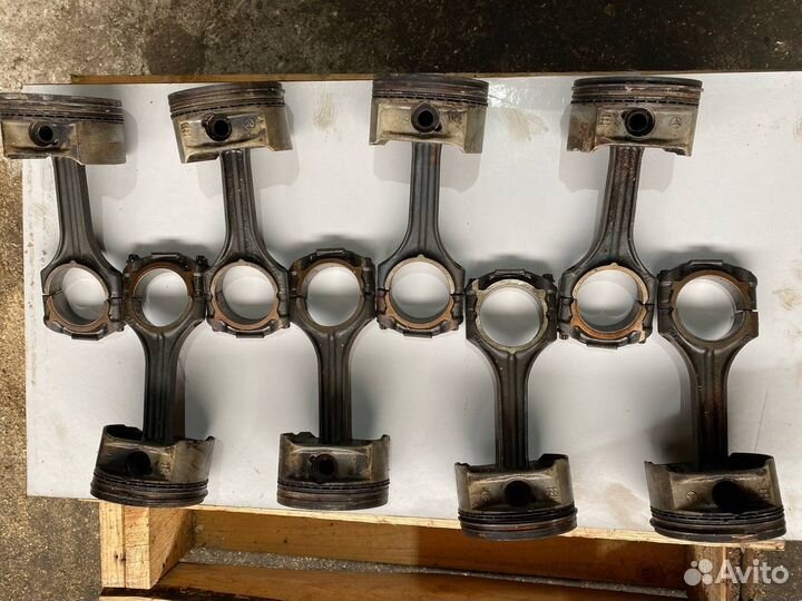 Поршень Mercedes Benz S Class W220 4.3 1999