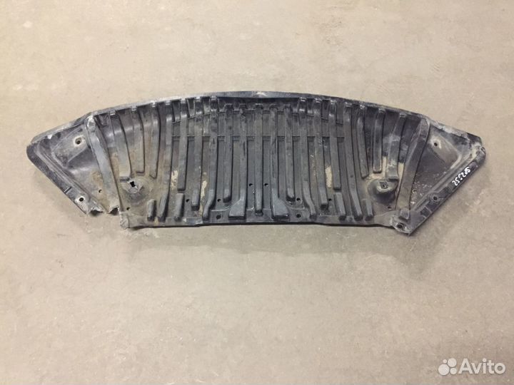 Защита двигателя Mercedes E A207