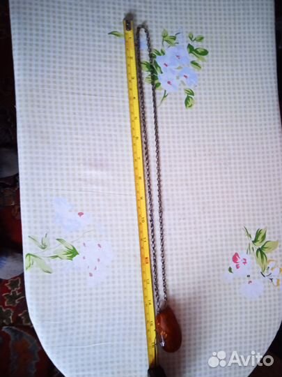 Кулон с янтарем