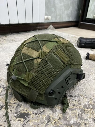 Плитник и тактический шлем