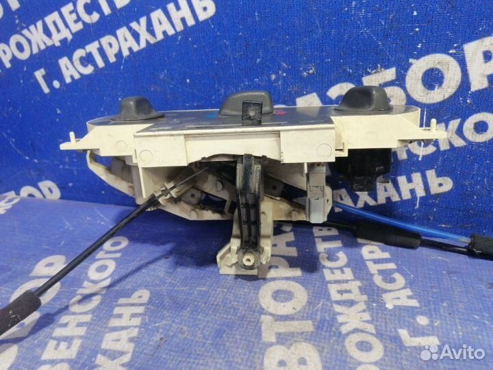 Блок управления печкой Honda Capa минивен 1999