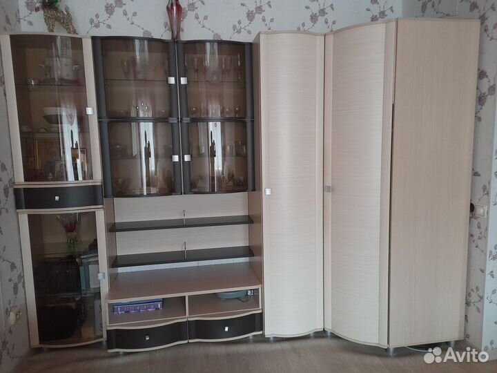 Шкаф стенка