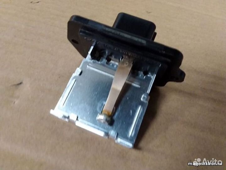 Резистор отопителя Suzuki Vitara IV