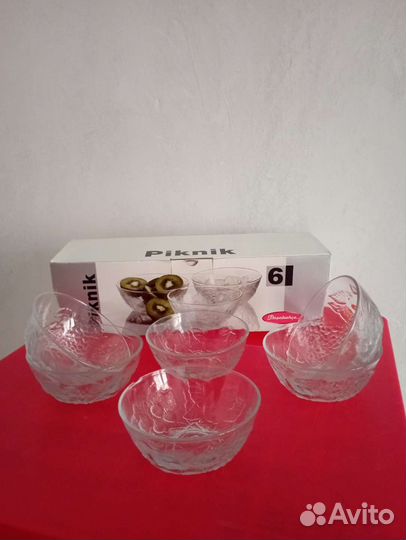 Набор хрустальных салатников новый