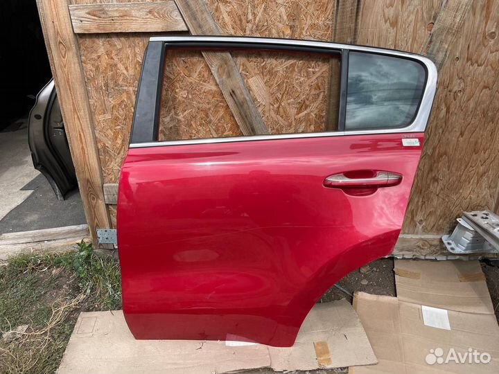 Задняя левая дверь Киа Спортейдж 4 QL