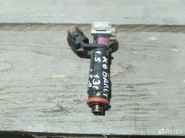 Форсунка топливная Chevrolet Cobalt седан 1.5 2013