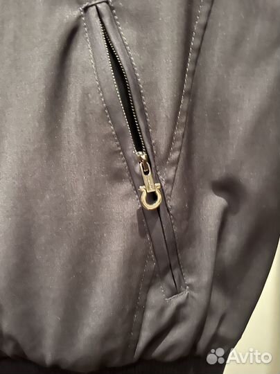 Жилет Ferragamo оригинал 48