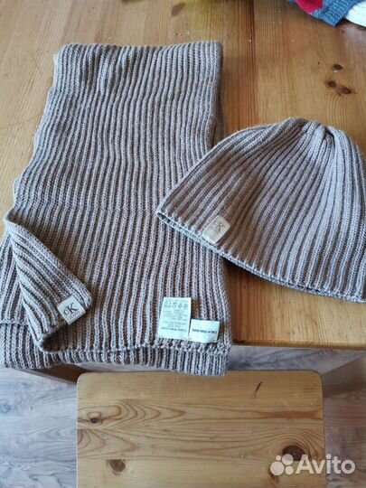 Шапка женская Calvin Klein