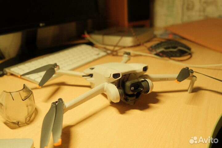 Дрон DJI mavic mini 3 (не работает подвес)