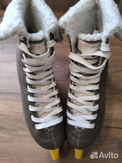 Коньки фигурные 40 размер