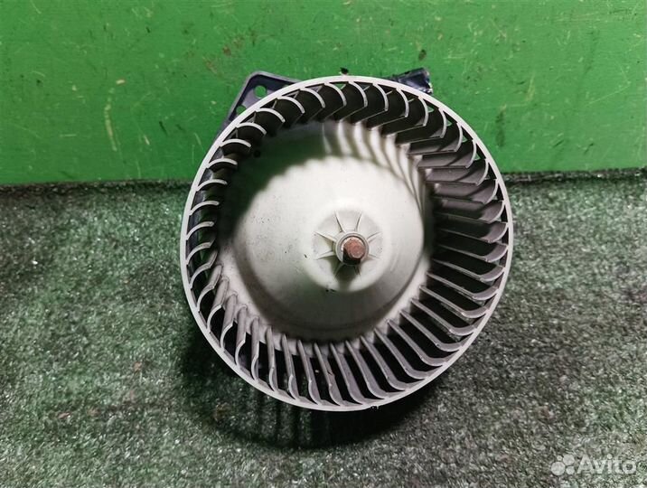 Моторчик печки Suzuki Ignis 2007