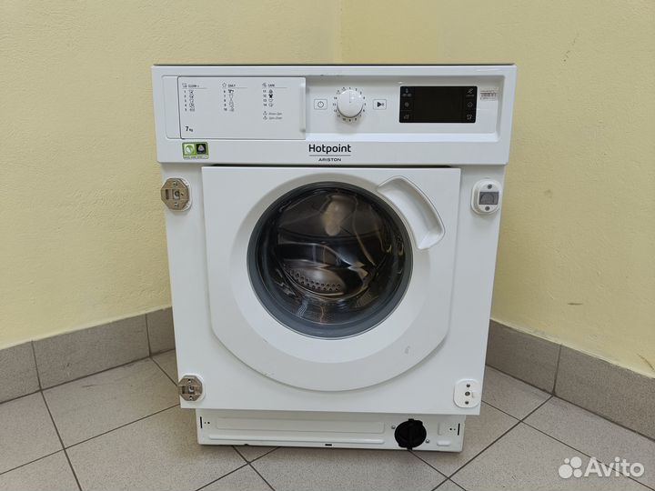 Встраиваемая стиральная машина новая Ariston