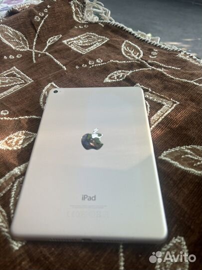 iPad mini 4 128gb