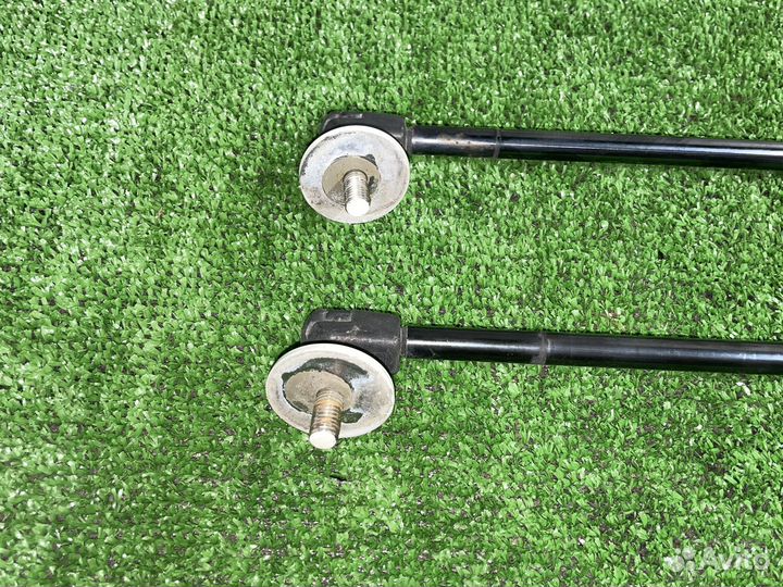 Амортизаторы двери багажника Cadillac Escalade GMT