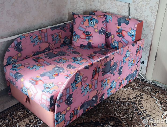 Детский диван б/у