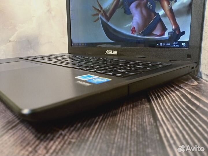 Быстрый ноутбук asus Intel/4Gb/SSD120Gb/HDGraphics