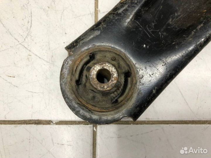 Рычаг подвески передний правый Nissan Juke