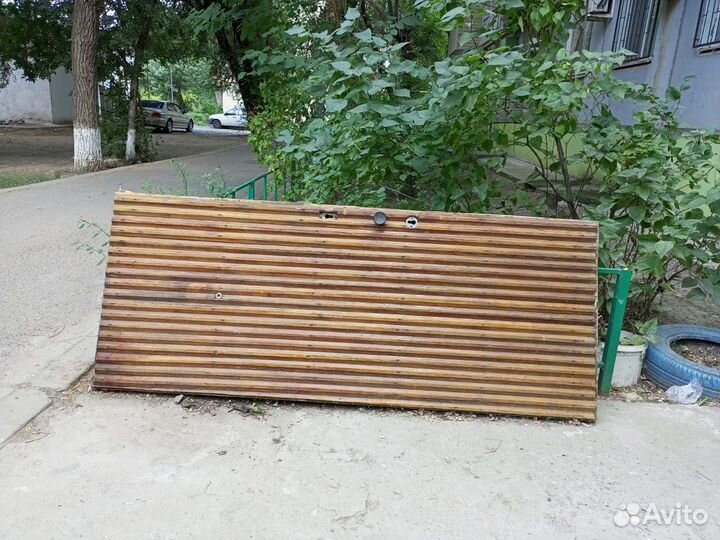 Дверь входная деревянная бу