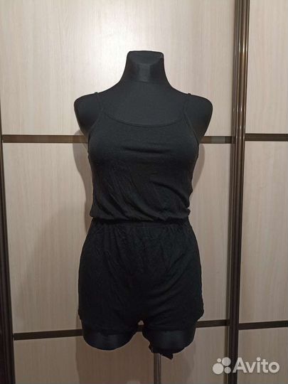 Комбинезон шортиками XS