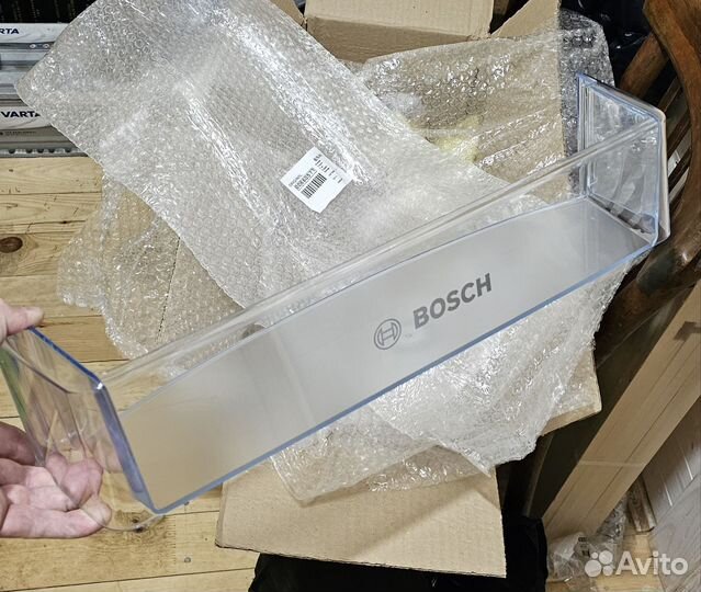 Полка на дверь холодильника Bosch KGN