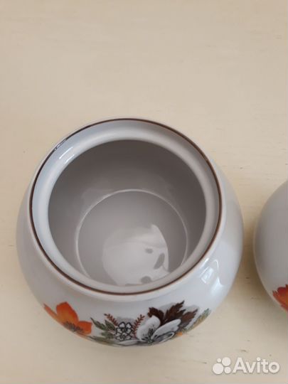 Сахарница и молочник